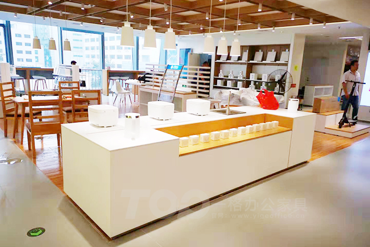 中國移動5G產品展示臺.jpg 中國移動5G產品展示臺.jpg