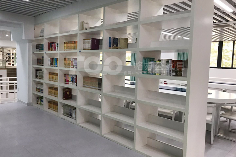 木質(zhì)書架.jpg 木質(zhì)書架.jpg