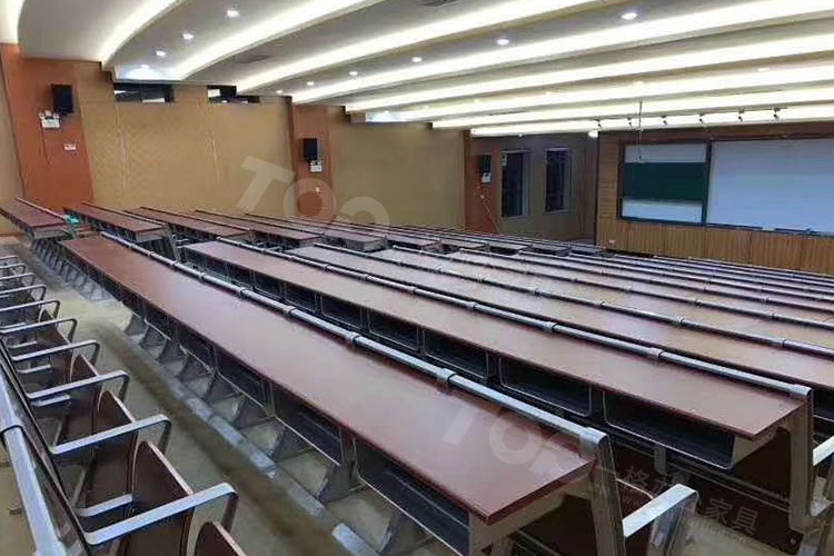 某學校會議室.jpg 某學校會議室.jpg