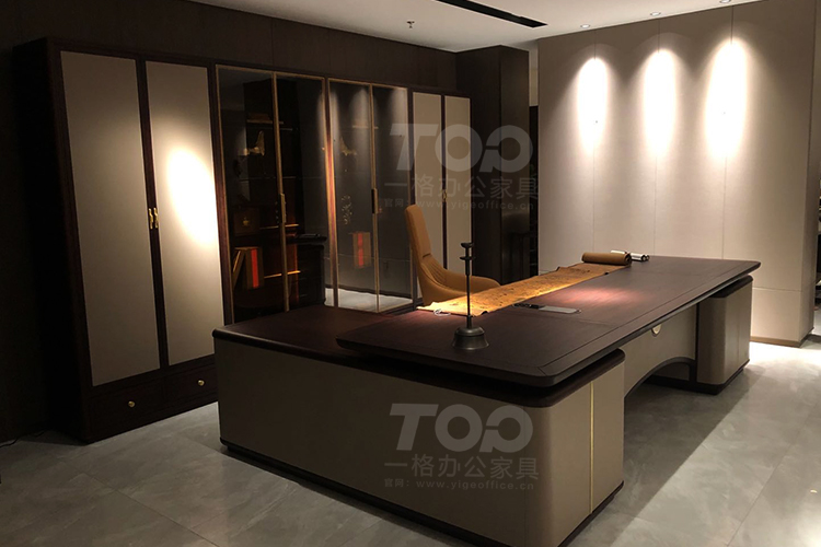 觀然班臺文件柜,文件柜內帶有感應燈.jpg 觀然班臺文件柜,文件柜內帶有感應燈.jpg