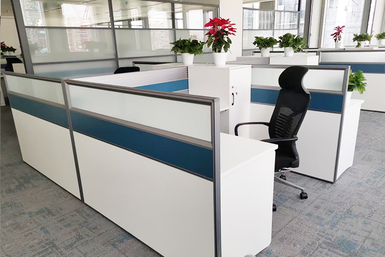 職員屏風(fēng)辦公桌人體工學(xué)椅.jpg 職員屏風(fēng)辦公桌人體工學(xué)椅.jpg